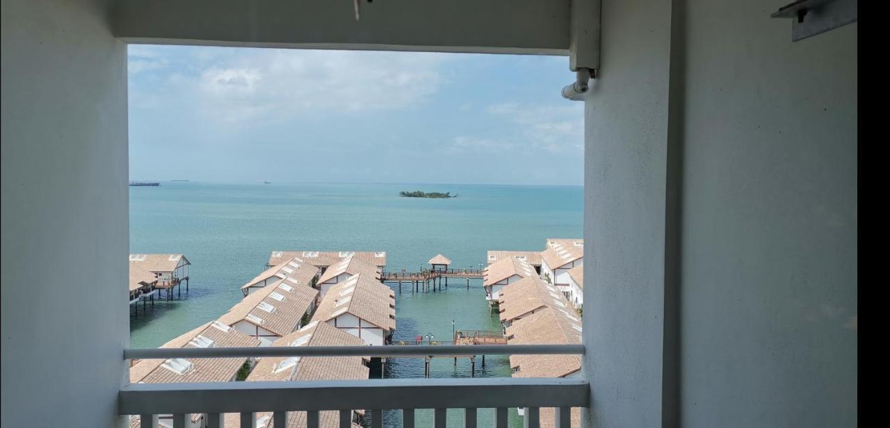 Water Chalet Or Premium Tower Seaview Port Dickson , Private Room Exterior foto